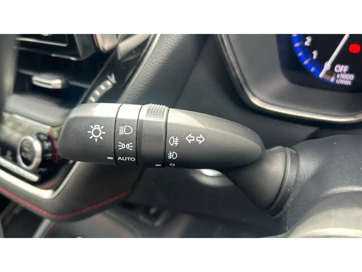 2020-toyota-corolla-18-vvt-i-excel-trk-hatchback-big-23