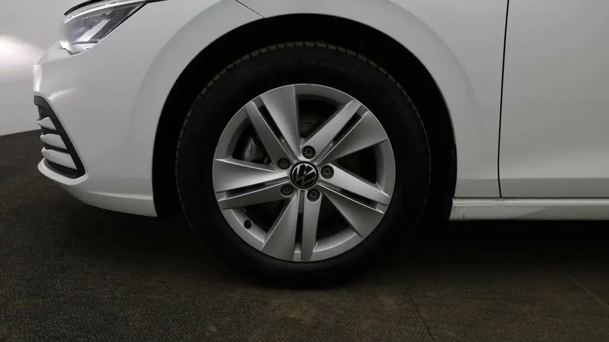 2022-volkswagen-golf-15-tsi-life-150ps-hatchback-big-17