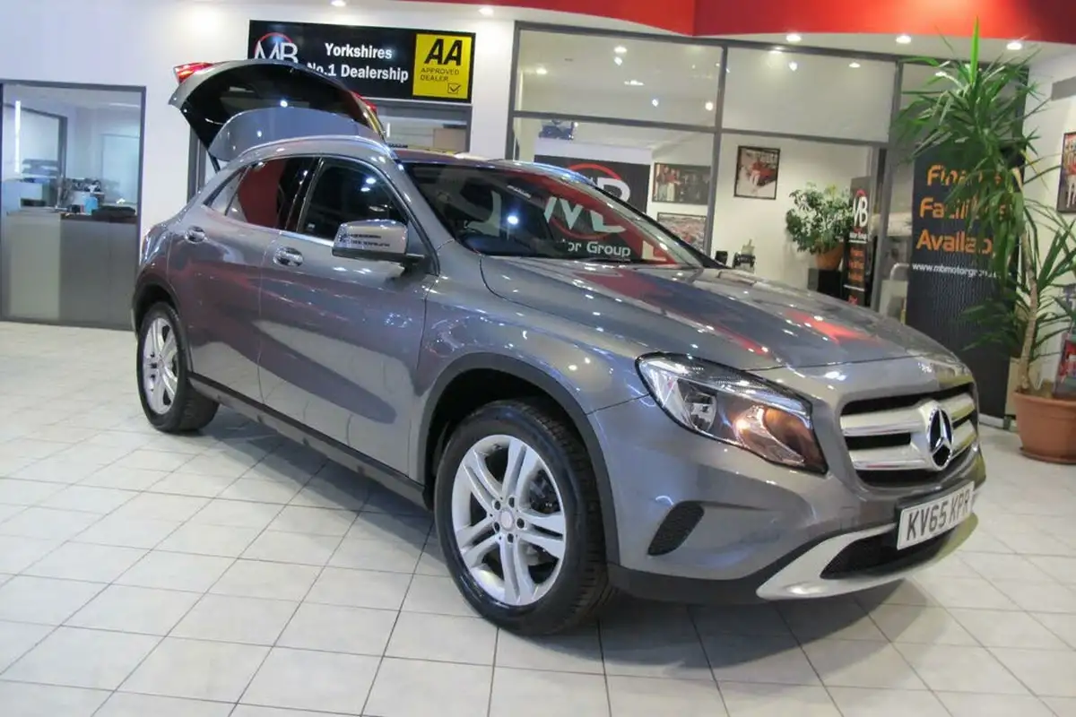 2016-mercedes-benz-gla-class-21d-gla-200d-sport-ss-7g-dct-big-48
