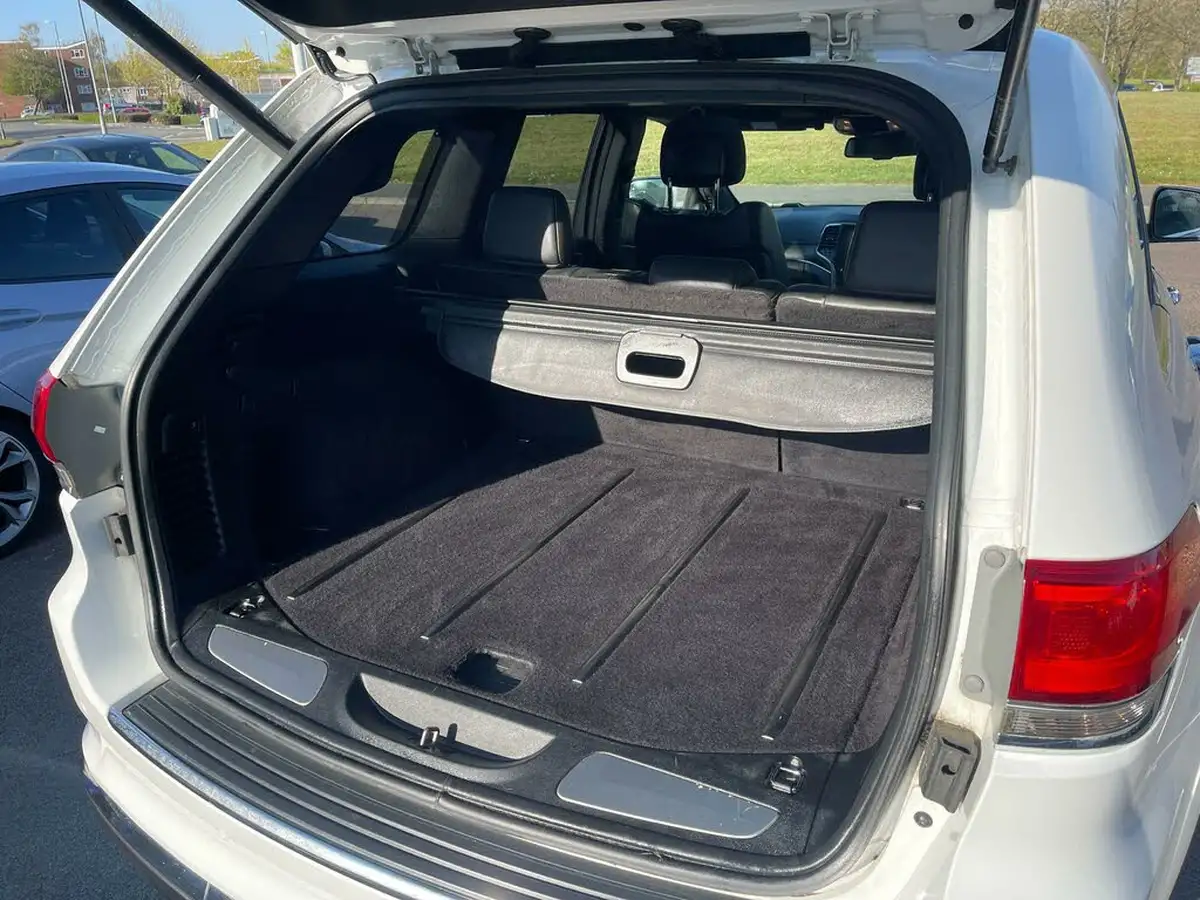 2014-jeep-grand-cherokee-30crd-summit-big-37