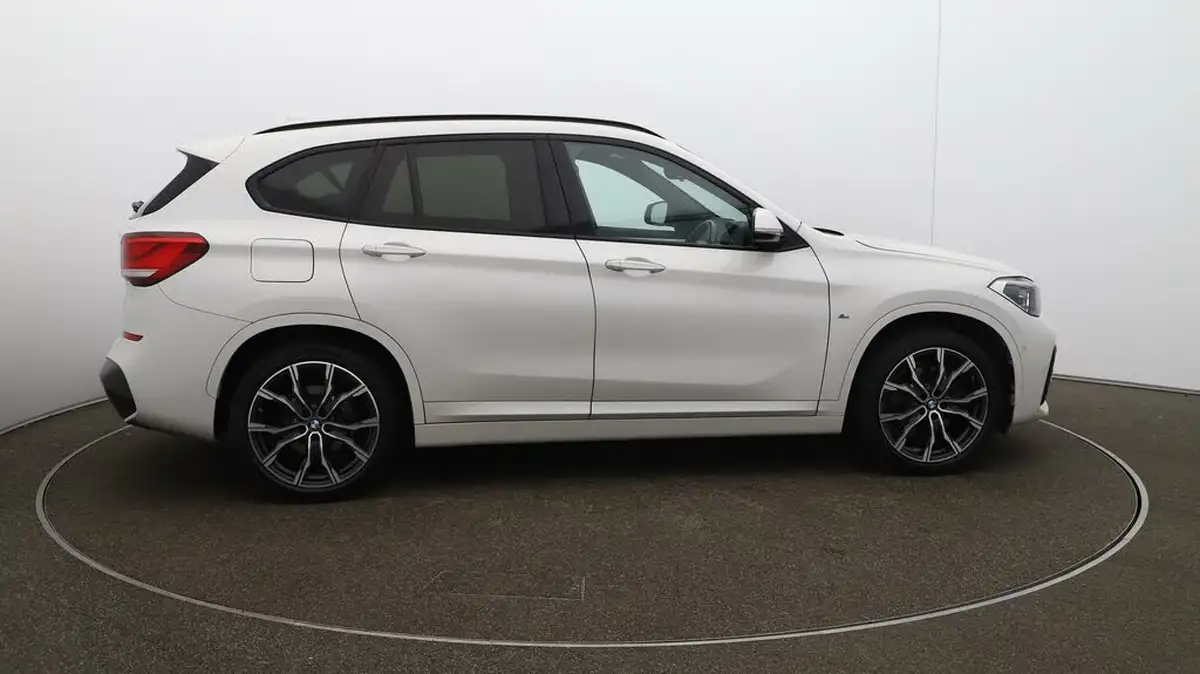 2021-bmw-x1-15-xdrive-25e-phev-m-sport-big-8