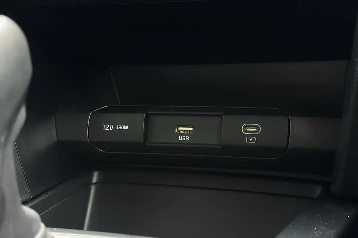 2024-kia-xceed-15-t-gdi-2-138bhp-big-22