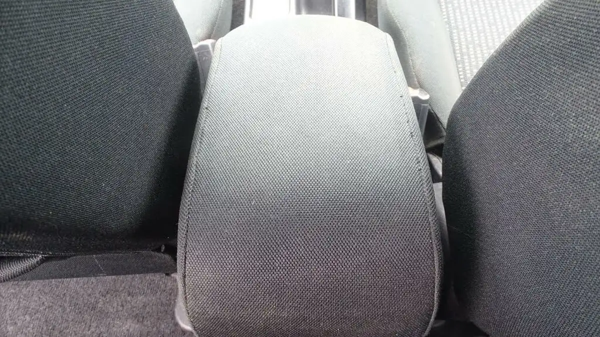 2010-mitsubishi-l200-25td-trojan-big-42