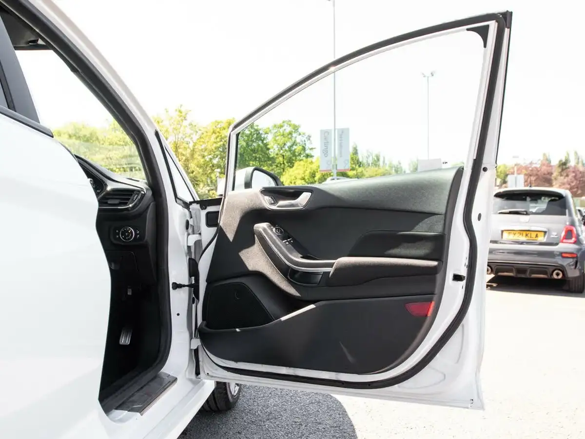 2018-ford-fiesta-10t-st-line-140ps-5d-big-13