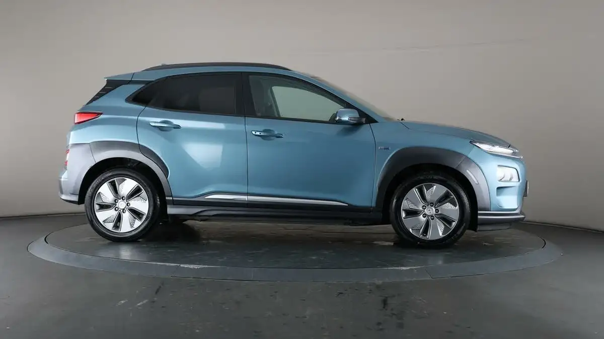 2020-hyundai-kona-e-premium-204ps-big-57