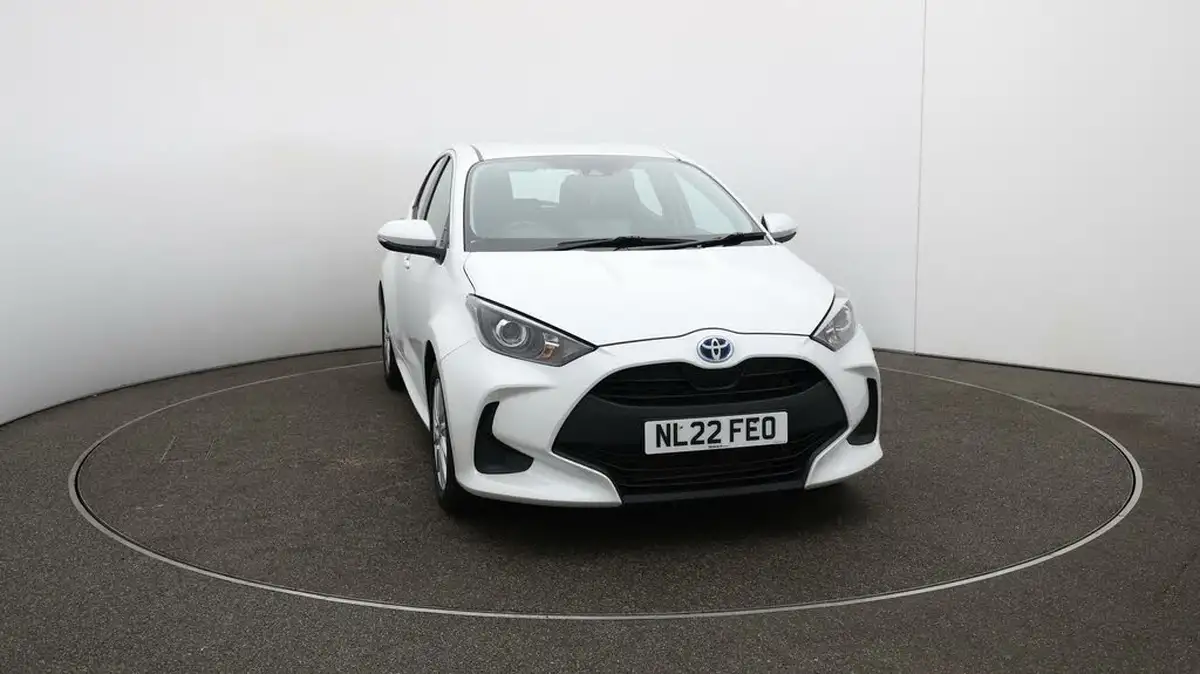 2022-toyota-yaris-15-vvt-i-icon-big-41