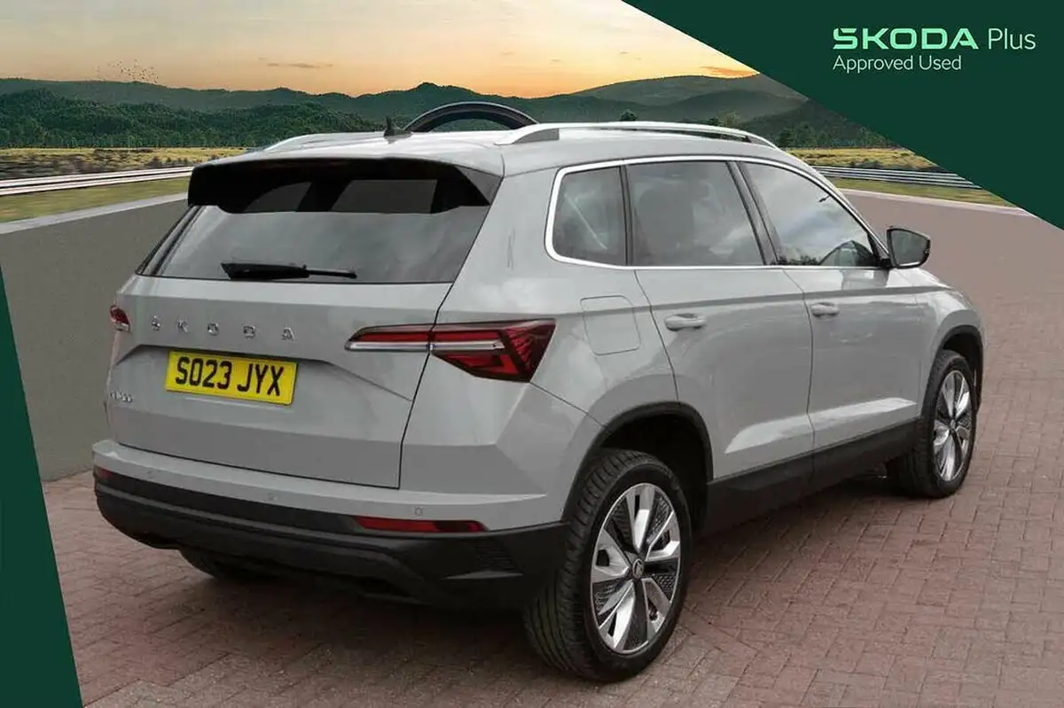 2023-skoda-karoq-15-tsi-se-l-dsg-big-12