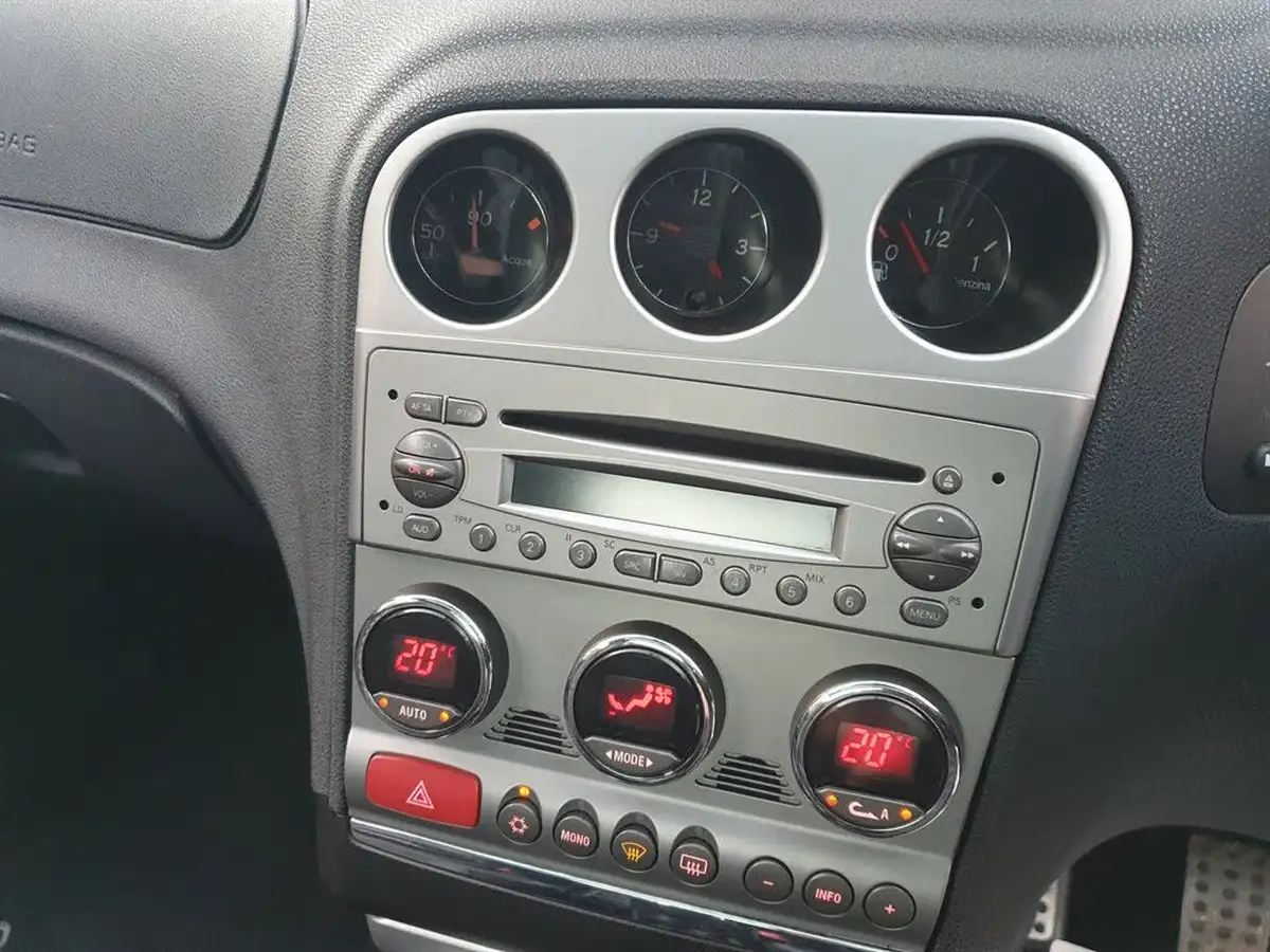 2003-alfa-romeo-156-32-gta-big-34