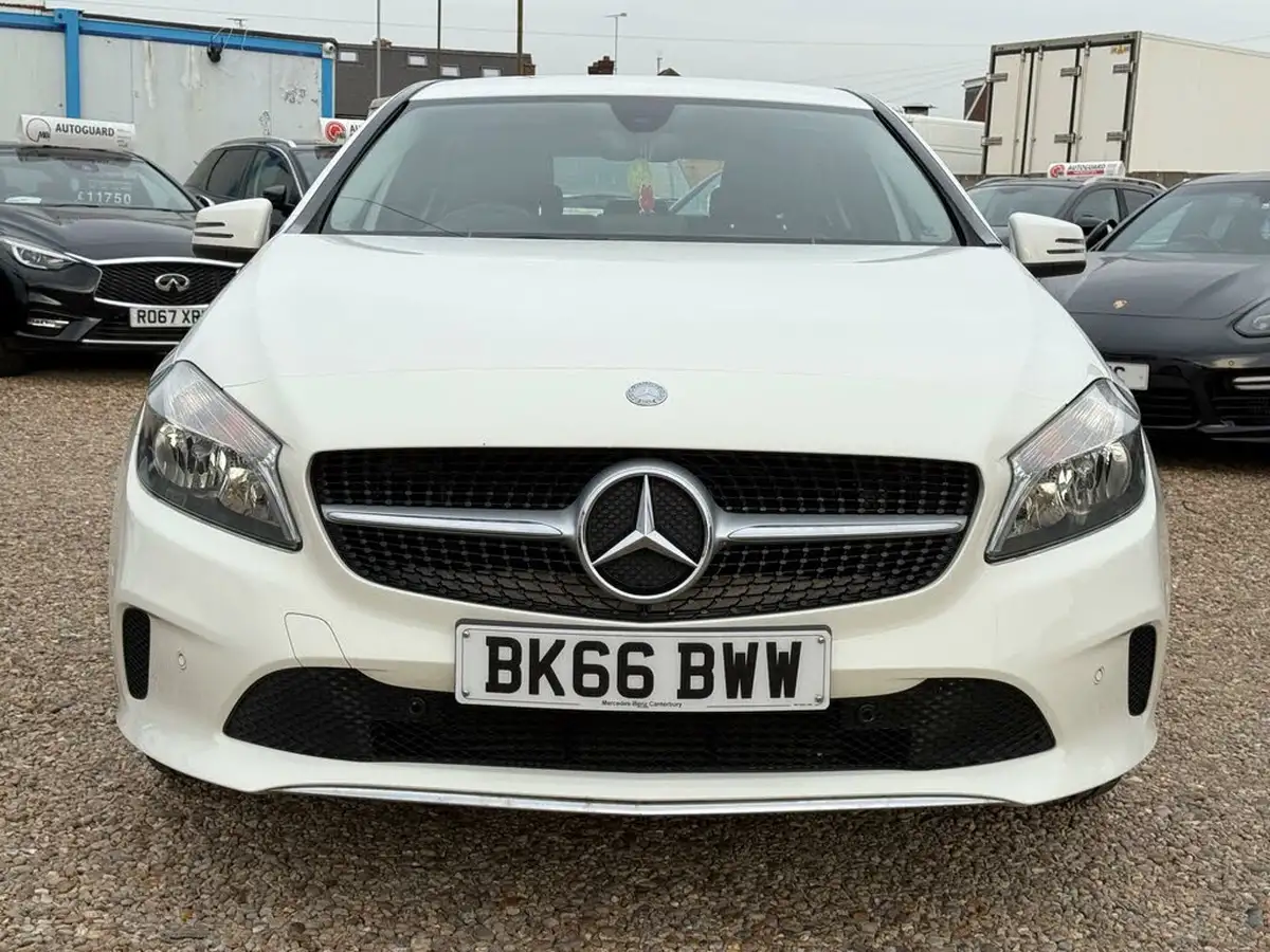 2016-mercedes-benz-a-class-15d-a180d-sport-executivess-7g-dct-big-3