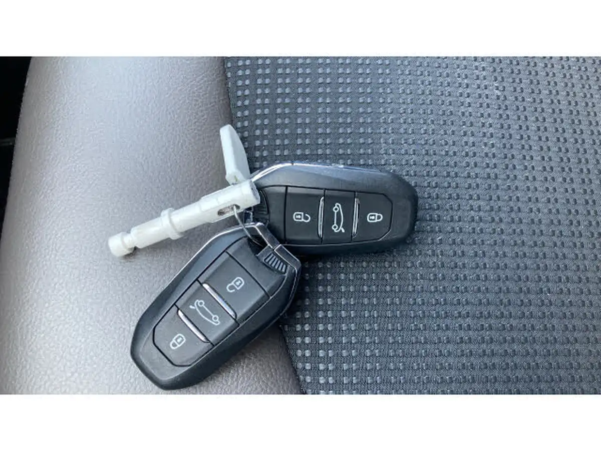 2020-citroen-grand-c4-spacetourer-12-puretech-feel-plus-ss-big-18