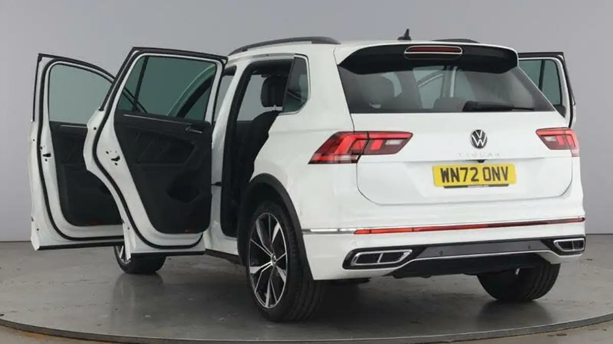 2022-volkswagen-tiguan-15-tsi-r-line-big-10