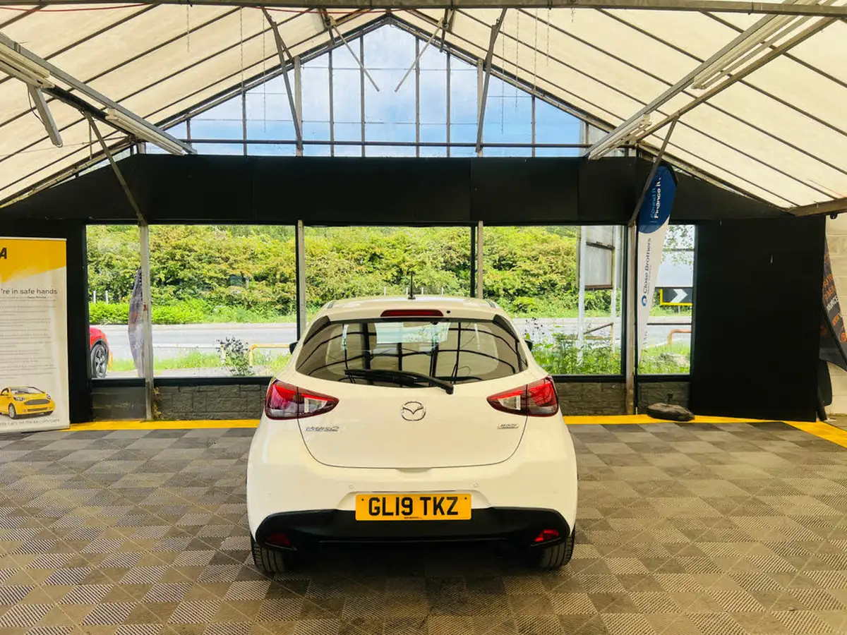 2019-mazda-mazda2-15-se-l-nav-big-4
