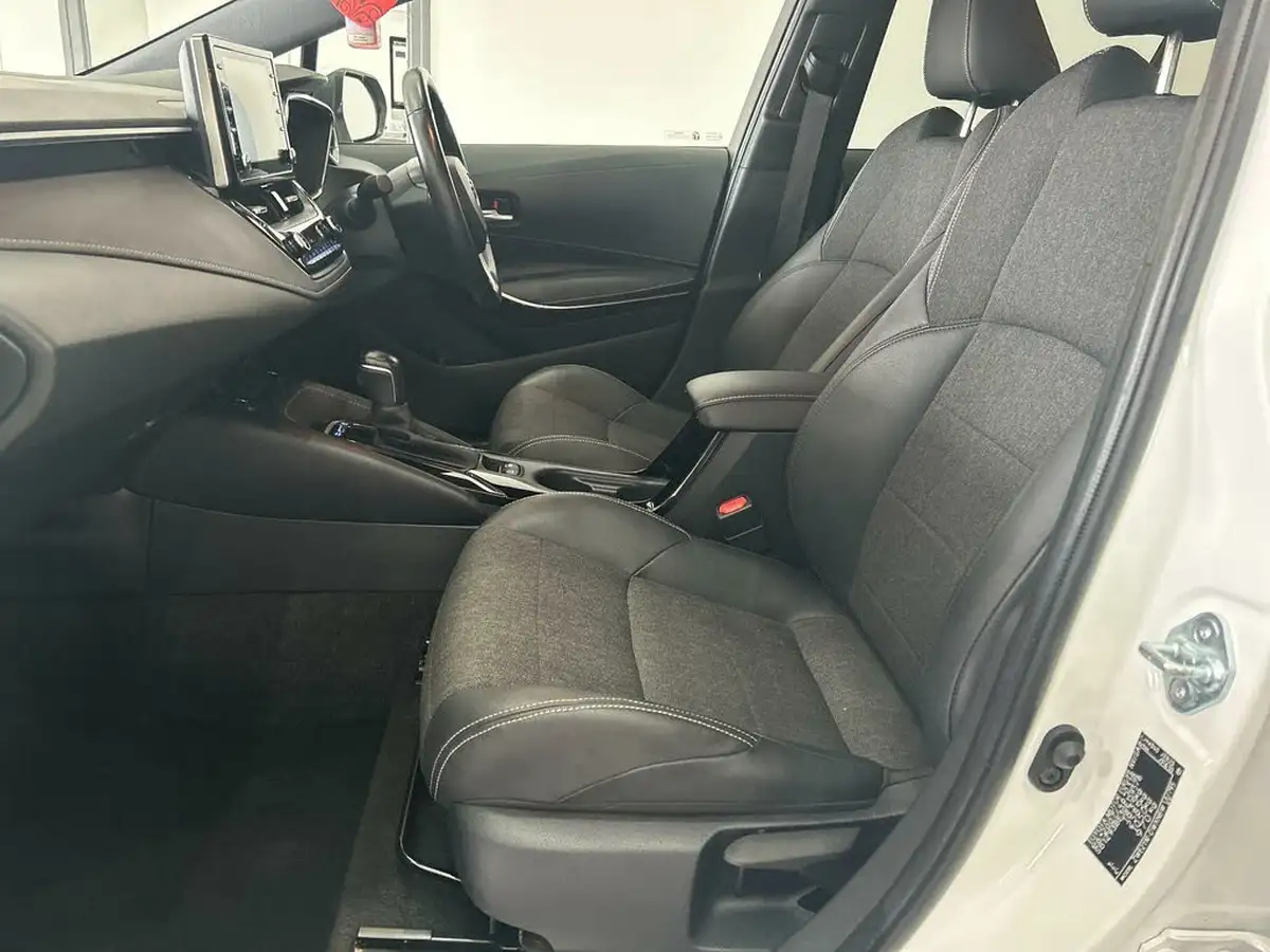 2021-toyota-corolla-18-vvt-i-design-trk-touring-sports-5d-big-41