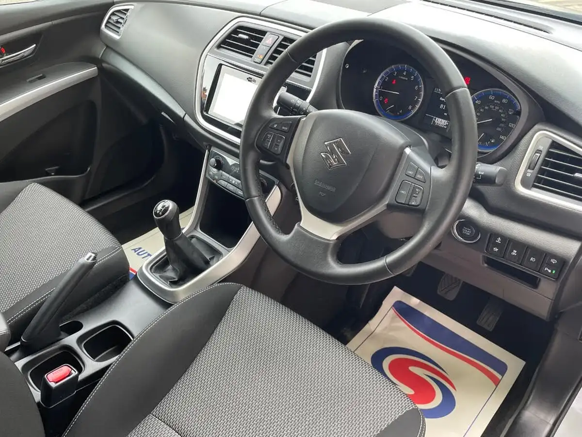 2016-suzuki-s-cross-16-sz-t-big-11