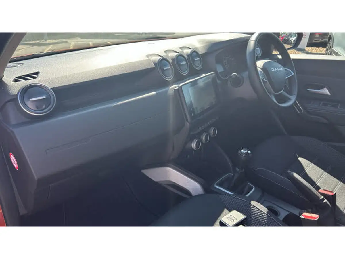 2024-dacia-duster-13-tce-journey-130bhp-1332cc-big-8