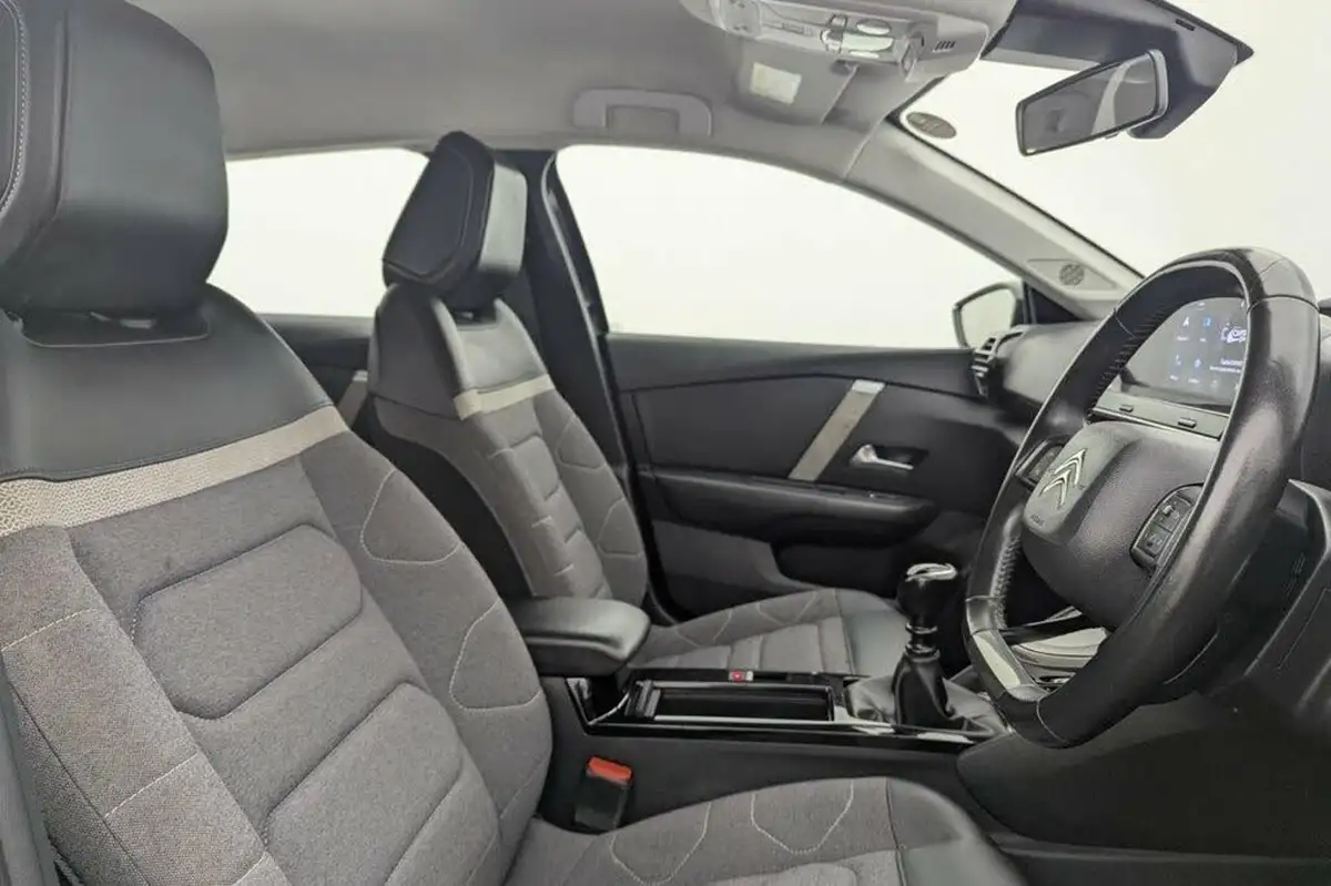 2023-citroen-c4-12-puretech-plus-big-2