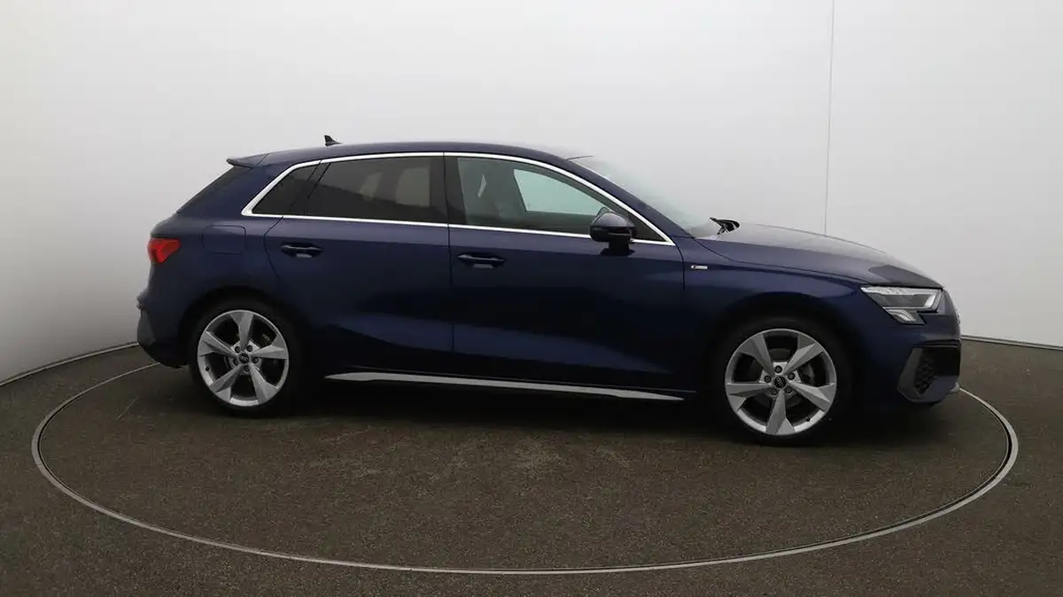 2023-audi-a3-15-35-tfsi-s-line-sportback-5d-big-39