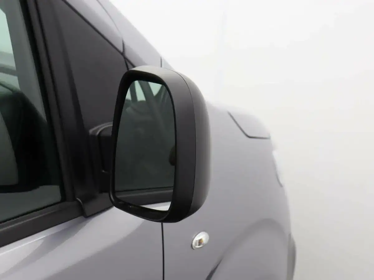 2023-vauxhall-vivaro-life-e-combi-l-big-52