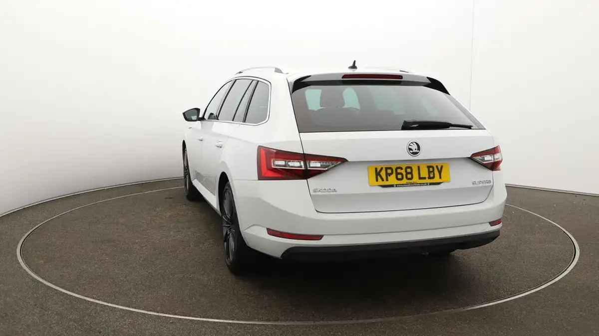 2018-skoda-superb-20tdi-scr-se-l-executive-190ps-estate-big-52