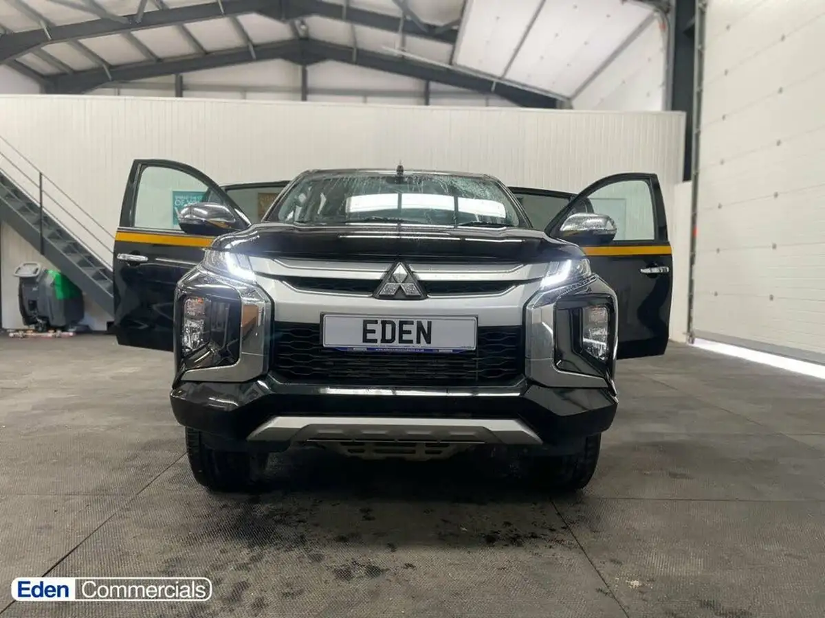 2020-mitsubishi-l200-22di-d-warrior-big-14