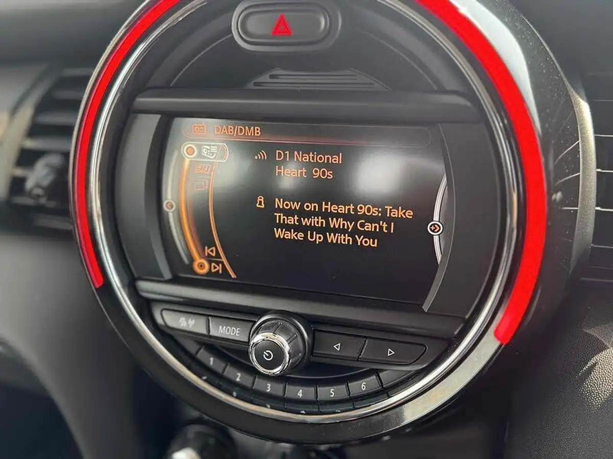 2017-mini-cooper-15-cooper-ss-hatchback-5d-auto-big-26