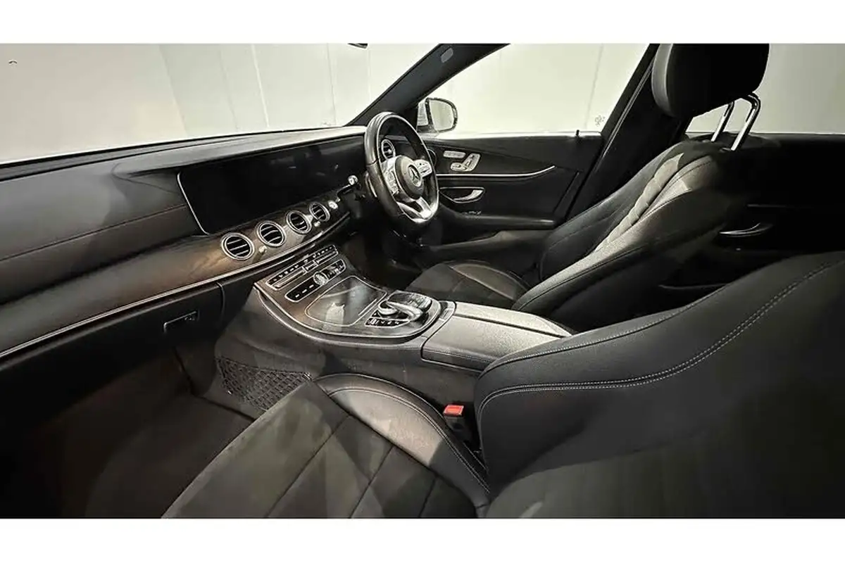 2020-mercedes-benz-e-class-20d-e300de-amg-line-premium-eq-power-saloon-4d-big-22