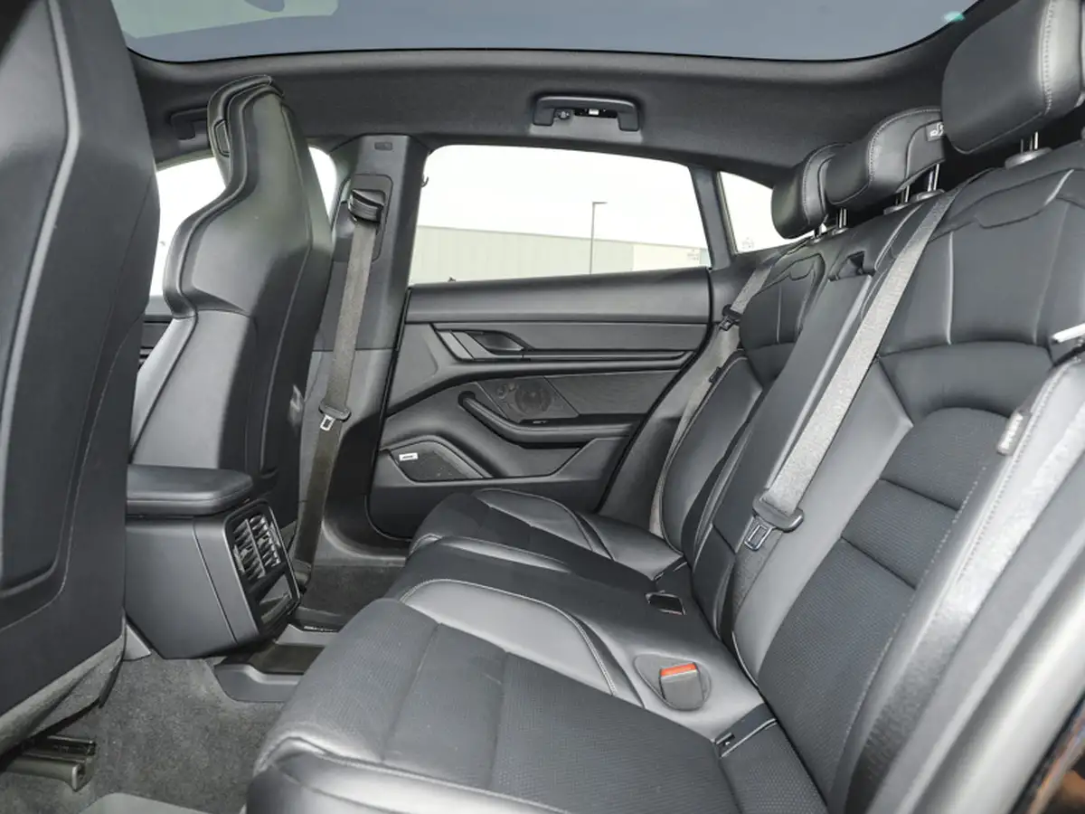 2021-alfa-romeo-stelvio-29-biturbo-quadrifoglio-big-5