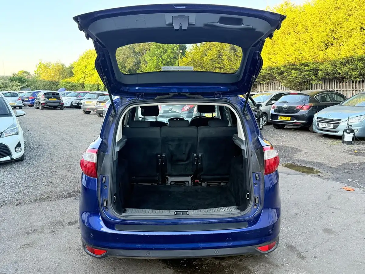 2014-ford-c-max-20tdci-titanium-powershift-big-12