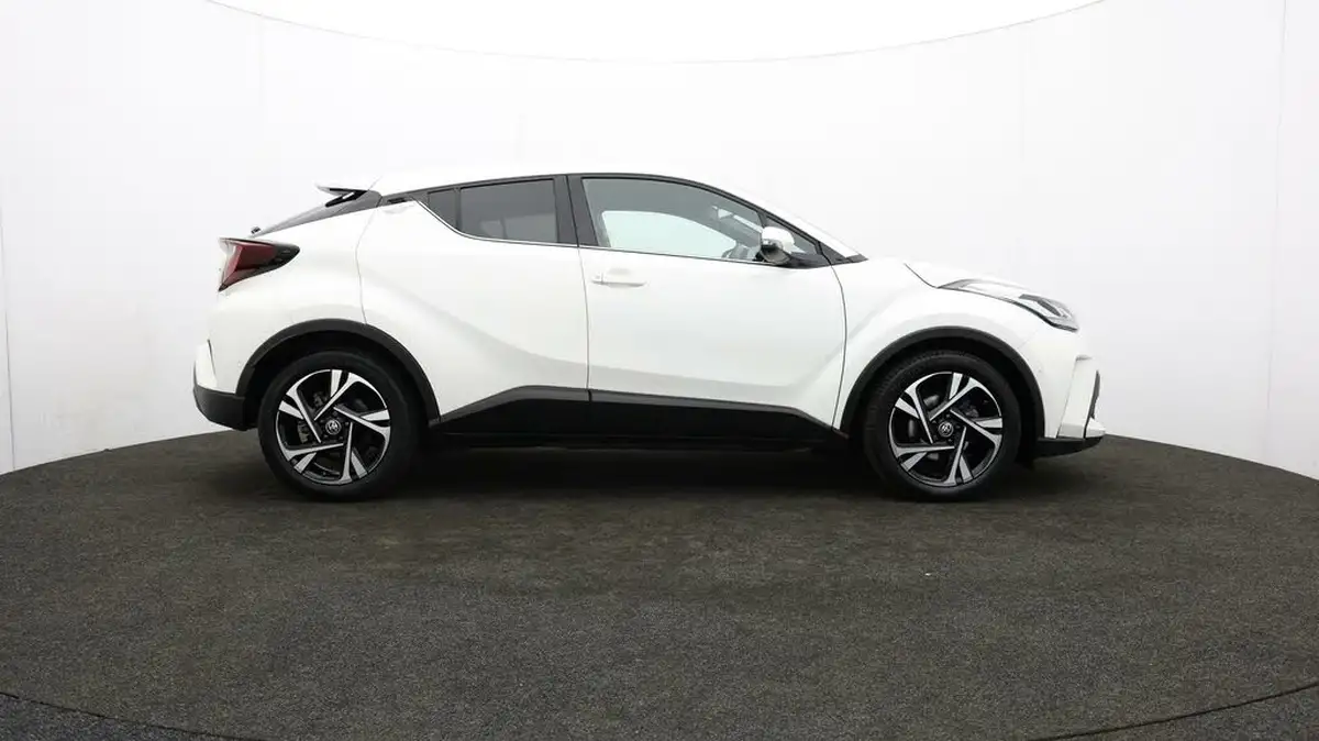2022-toyota-c-hr-20-vvt-i-design-big-38