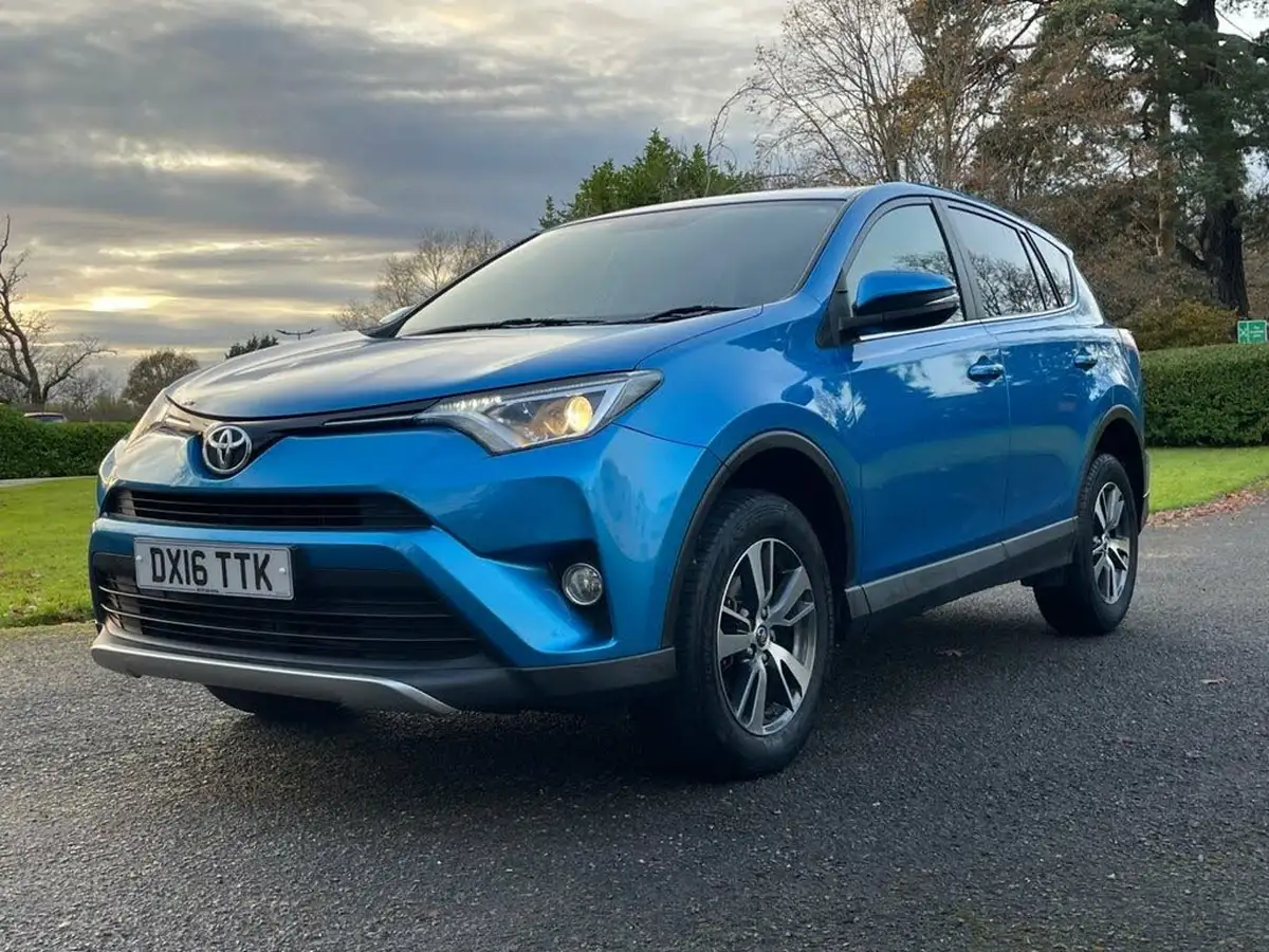 2016-toyota-rav4-20d-4d-business-edition-big-7