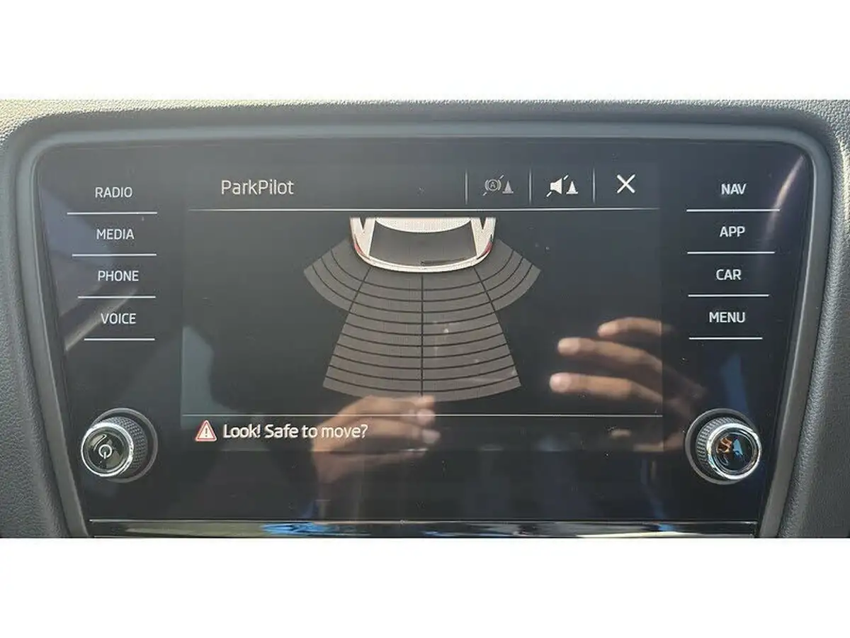 2020-skoda-octavia-16tdi-se-l-estate-big-20