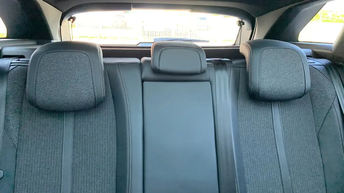 2019-peugeot-3008-suv-15-bluehdi-gt-line-premium-eat8-big-32
