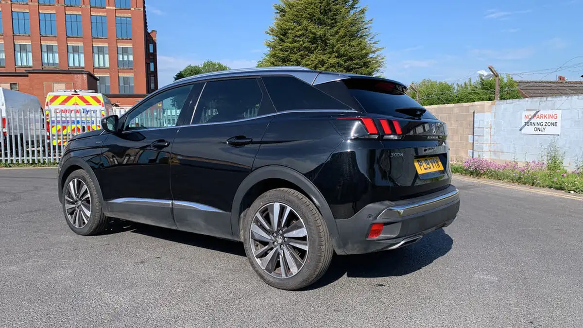 2019-peugeot-3008-suv-15-bluehdi-gt-line-premium-eat8-big-4