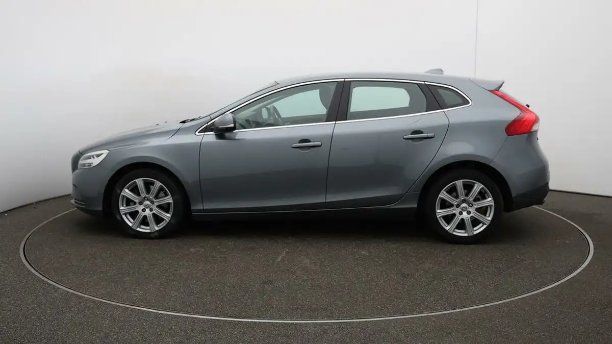 2018-volvo-v40-15-t3-inscription-big-62
