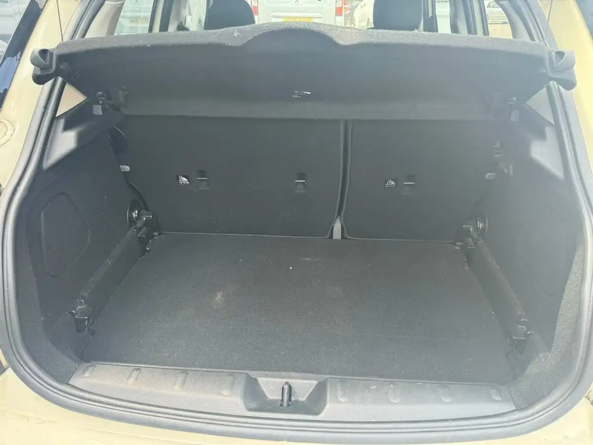 2019-mini-cooper-15-cooper-classic-hatchback-5d-big-10