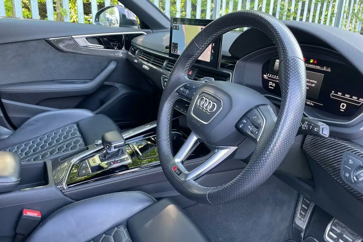 2022-audi-rs4-avant-29-tfsi-carbon-black-big-27