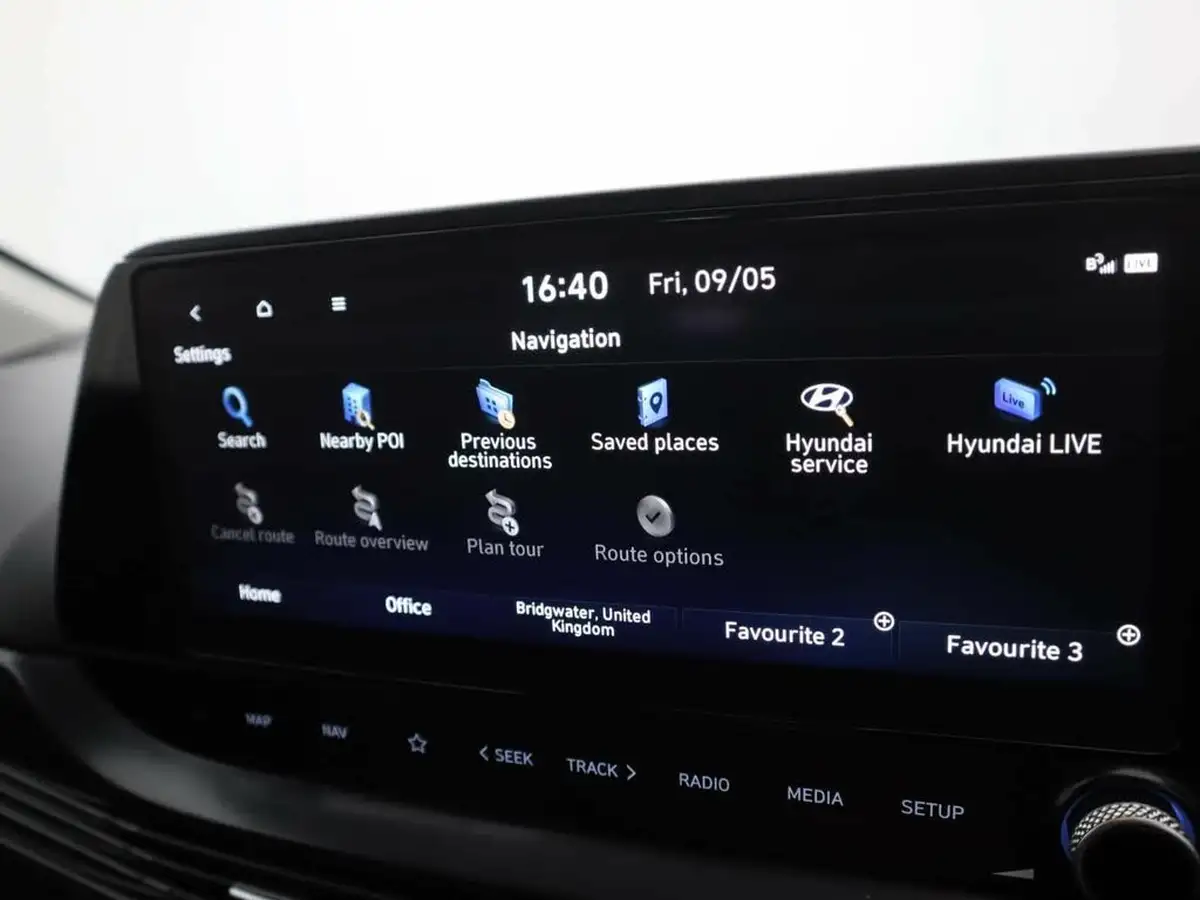 2023-hyundai-i20-10-t-gdi-premium-48-volt-hybrid-eclutch-imt-big-20