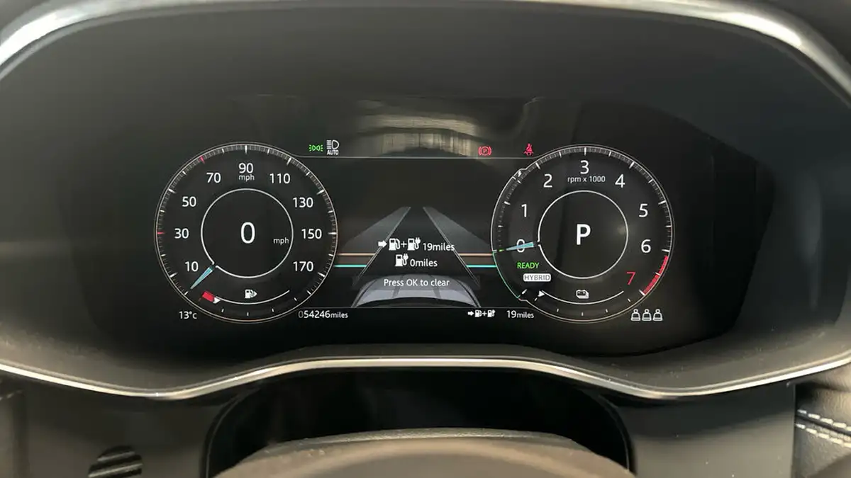 2022-jaguar-f-pace-20-p400e-r-dynamic-se-big-12