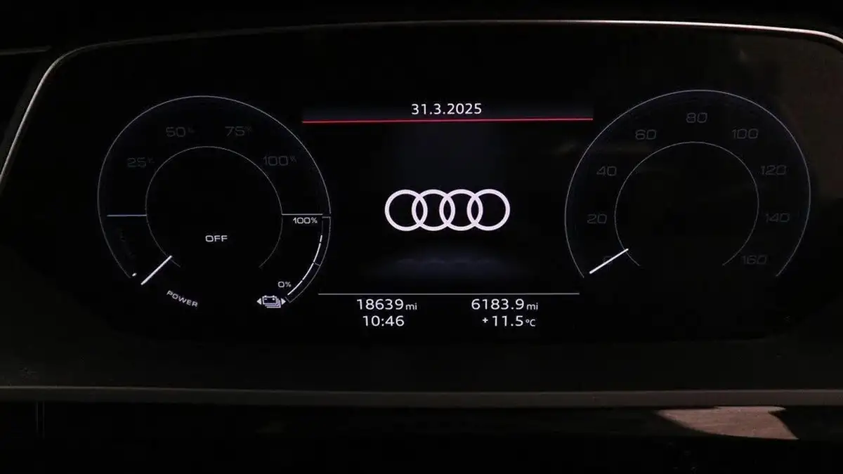 2022-audi-e-tron-50e-technik-sportback-big-9