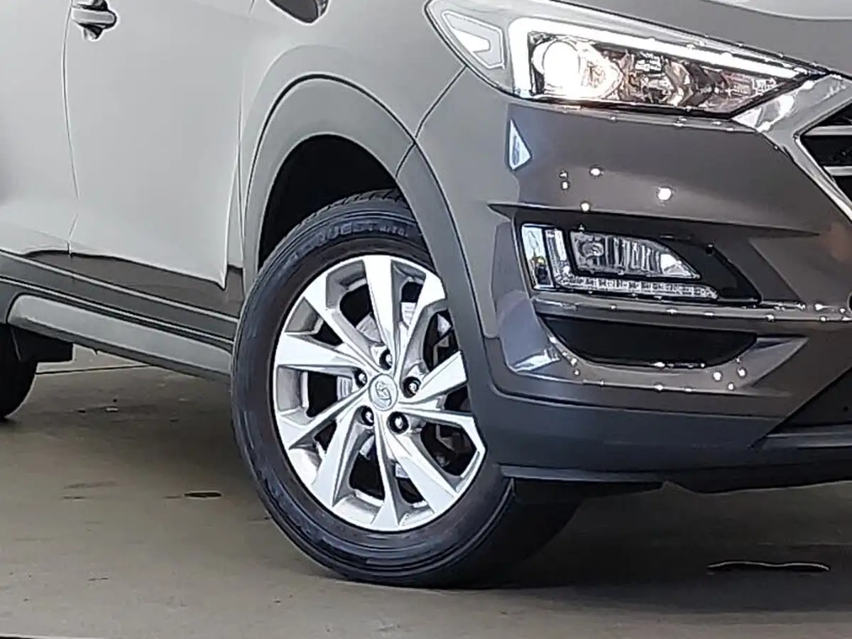 2019-hyundai-tucson-16-gdi-se-nav-big-8
