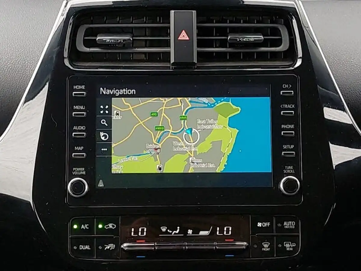 2019-toyota-prius-big-9