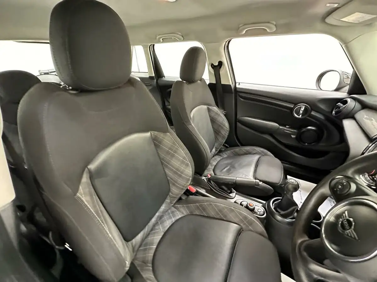 2018-mini-cooper-15td-cooper-d-series-ii-ss-hatchback-5d-big-10