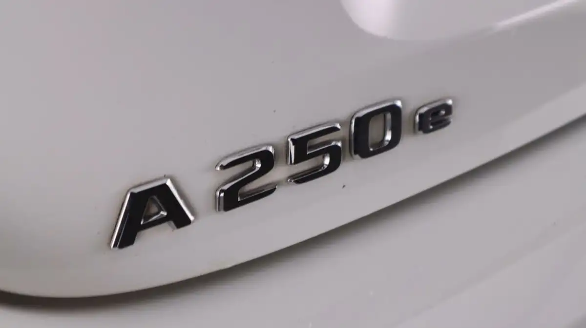 2021-mercedes-benz-a-class-13-a250e-amg-line-hatchback-5d-big-20
