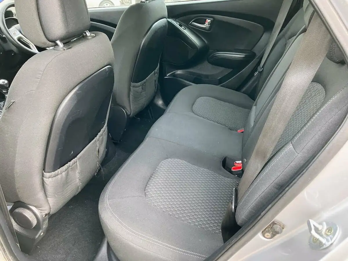 2011-hyundai-ix35-17td-style-big-9