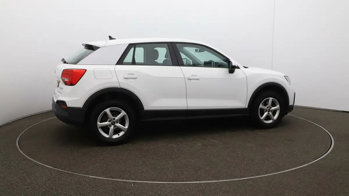 2022-audi-q2-10-30-tfsi-technik-big-50