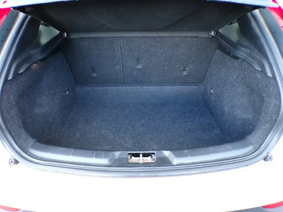 2014-volvo-v40-16td-d2-cross-country-lux-big-9