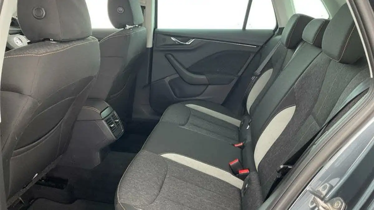 2020-skoda-kamiq-15-tsi-se-l-hatchback-big-33