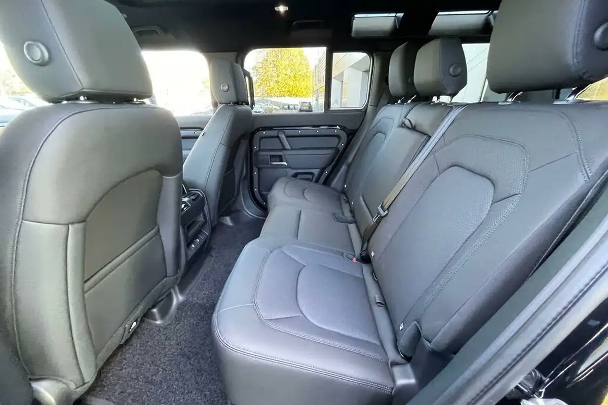 2024-land-rover-110-defender-30-d350-x-dynamic-se-big-49