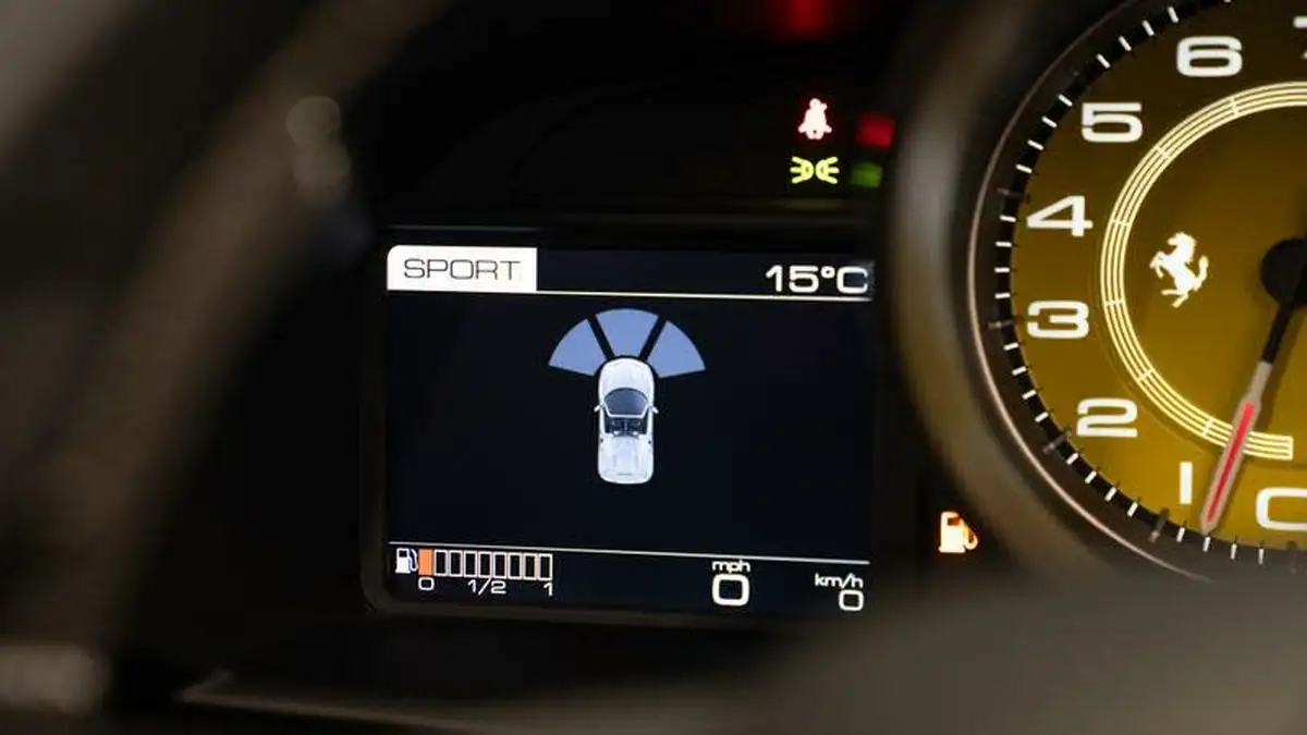 2017-ferrari-488-39-488-spider-big-34