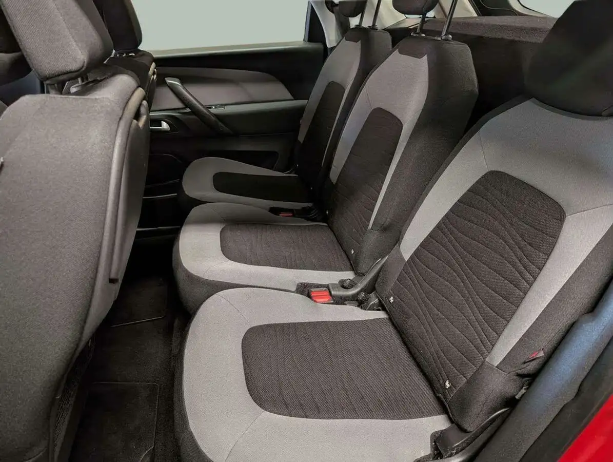 2016-citroen-c4-picasso-16bluehdi-exclusive-eat6-big-42